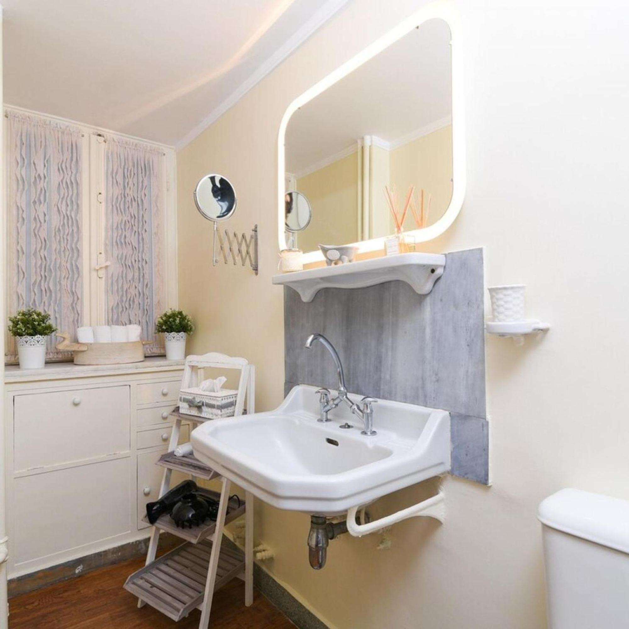 Classy Apartment In The Heart Of アテネ エクステリア 写真